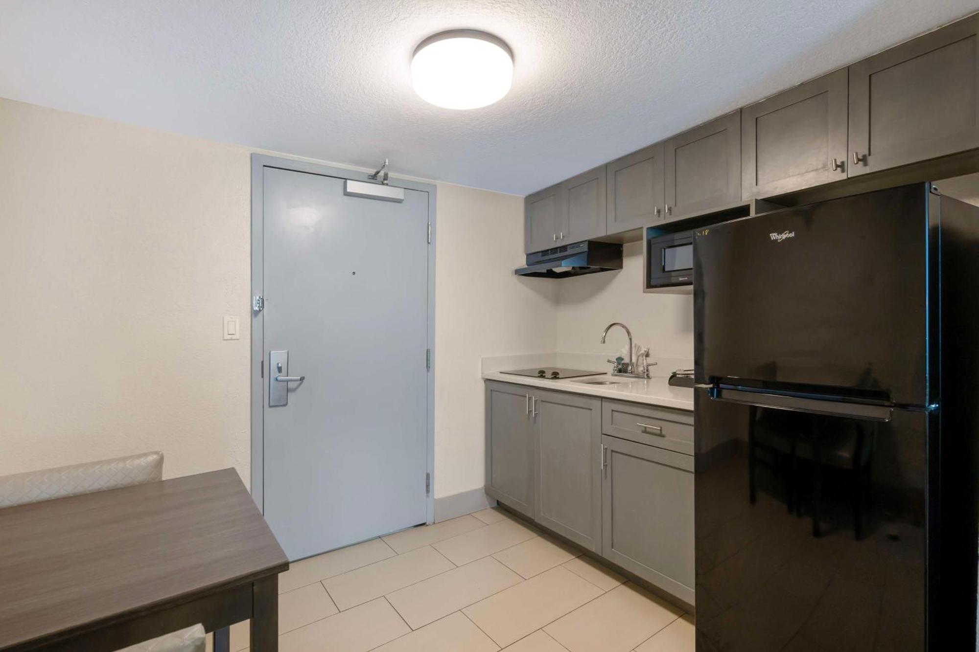 Best Western Plus Daytona Inn Seabreeze Daytona Beach Bagian luar foto