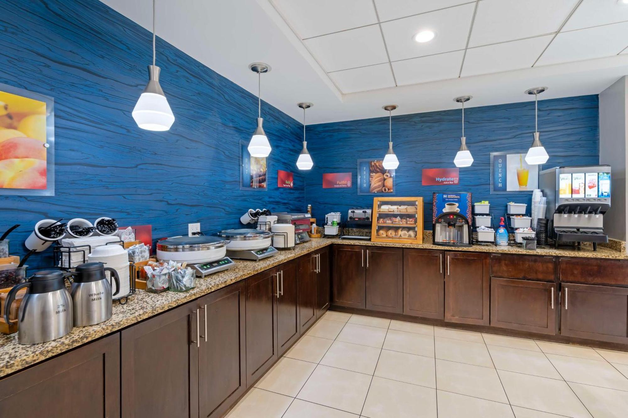 Best Western Plus Daytona Inn Seabreeze Daytona Beach Bagian luar foto